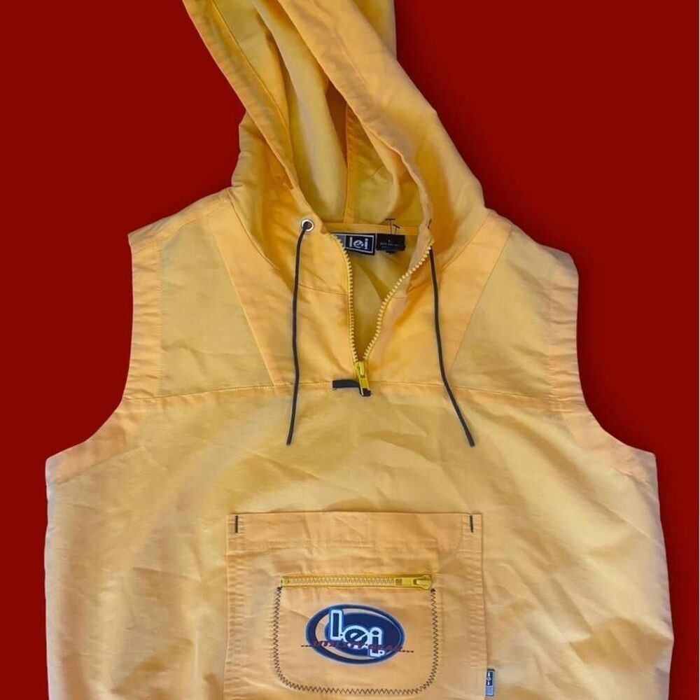 Lei Men's Yellow Gilet